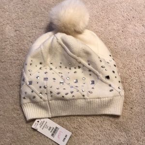 Pom Pom winter knit hat